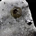 Miniatyrbillede 2 af 4: Sten og mineraler. Sphalerit + Kvarts. 353,1 ct. Krushev dol mine, Madan, Bulgarien.