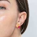 Miniatyrbillede 2 af 2: Øreringe fra Luxenter i 925 sølv og lyserøde zirconer med finish i 18 karat guld - Isre Rosa
