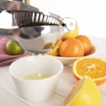 Miniatyrbillede 2 af 2: Kompakt og effektiv citruspress i metal til citroner og lime_NN