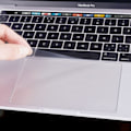 Miniatyrbillede 1 af 2: /Hc/2-pak - Touchpad Beskyttelse til MacBook Pro 13 - Beskytter mod ridser Transparent