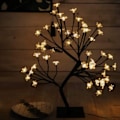Pikkukuva 3 / 4: NN-kukkaruukku maisemapuu, 24 LED-valoa, metallijalka, lämmin valkoinen