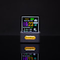 Miniatyrbild 9 av 11: Geek-Magic Mini 3D Hologram Kub Display, Smart Väderstation Digital Klocka, GIF Animation Kreativ Gåva Cool Skrivbordsdekor Flexibel Display