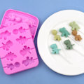 Miniatyrbild 3 av 8: Tecknad press Söt dinosaurieform Silikon Lollipop Form Bakredskap Lätt Säker Fondant Form Present för bakning