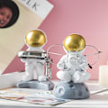 Miniatyrbild 7 av 11: Astronaut Glasögonhållare Resin Glasögon Display Stand Craft Desktop Ornament null - B