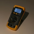 Miniatyrbild 3 av 10: Bärbar digital multimeter Bakgrundsbelysning AC/för DC Amperemeter Voltmeter Ohm Tester Mätare A830L Handhållen LCD Multimetro Spänning