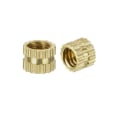Miniatyrbilde 1 av 5: 100 stk riflede innsatsmuttere Gjengede innsatser M4X4MMX5MM M4x4mmx5mm