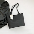 Miniatyrbillede 1 af 10: Skuldertaske Underarmstaske SORT Black