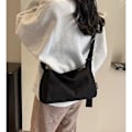 Miniatyrbillede 1 af 8: Skuldertasker Crossbody taske SORT black