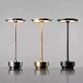 Miniatyrbilde 2 av 4: Trådløs skrivebordslampe med dimmer, metall, USB-ladbare skrivebordslampe - 1 stk - Perfekt silver