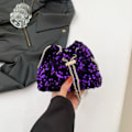 Pikkukuva 1 / 10: Sequin Bucket Bag Crossbody Olkalaukut VILLA purple
