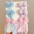 Miniatyrbild 10 av 10: 2st Rosettband Hårklämma Tofs Streamer Hårnålar ROSA POLKA pink polka dots-polka dots
