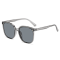 Pikkukuva 1 / 10: Neliön muotoiset aurinkolasit Beach Sunshade GREY GREY Gray