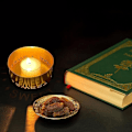 Miniatyrbilde 4 av 10: Lysestake i gullmetall F F F