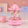 Miniatyrbilde 10 av 10: Karusellmusikkboks Merry-Go-Round B B B