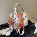 Miniatyrbild 9 av 10: Printed tygväska Crossbody-väska DD D