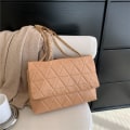 Pikkukuva 1 / 10: Kirjonta Ruudullinen läppälaukku PU-nahkainen Crossbody Laukut DARK KHAKI dark khaki