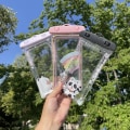 Pikkukuva 3 / 9: Matkapuhelimen vedenpitävä laukku Phone case 5 5 5