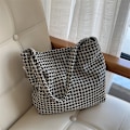 Pikkukuva 2 / 10: Canvas Tote -ostoskassi 2 2 2