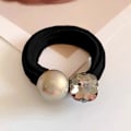 Pikkukuva 1 / 10: Faux Pearl -hiussiteet Hiusköydet 4 4 4