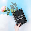 Miniatyrbillede 8 af 9: Bog Blomstervase Bog Form Vase TRANSPARENT transparent