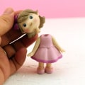 Miniatyrbillede 4 af 5: Figur Lille Prinsesse Pink Sløjfe Pige