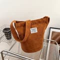 Manchesterväskor Crossbody Hinkväskor BRUN brown