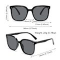 Pikkukuva 3 / 10: Neliön muotoiset aurinkolasit Beach Sunshade GREY GREY Gray