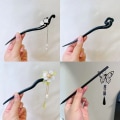 Miniatyrbilde 3 av 6: Hårpinner Buntet hårnål D D D