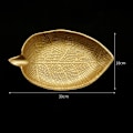 Miniatyrbilde 8 av 10: Dekorativ matbrett B B B