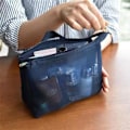 Pikkukuva 1 / 10: Mesh käsilaukku Kosmetiikkalaukku TUMMAN SININEN dark blue