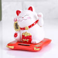 Pikkukuva 4 / 4: Onnen Hyvä Onnen Toivottava Kissa Aurinkovoimalla Toimiva Söpö Kissa Heiluttavalla Kädellä Kodin Esillepano Auton Sisustus Maneki Neko (valkoinen)