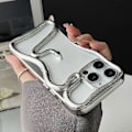 Pikkukuva 1 / 3: iPhone 16 Pro -puskurikotelo, 3D-käärmekuvioinen ontto TPU-puhelinkuori - Galvanoidun hopeanvärinen Multicolor Electroplated Silver