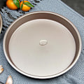 Miniatyrbillede 4 af 5: Varmebestandig Pizzaplade Non-stick Kulstofstål Ridsefast Bred Anvendelse Opvarmningspande Til Hjemmet Black 6inch