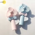 Miniatyrbilde 2 av 5: Håndholdte vifter med kraft Lolipop-vifte Tegneserie Håndholdt sommervifte Håndpresset manuell Mini Bærbar liten håndkjølevifte for barn Voksen Hjem Utendørs Pink L