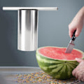 Miniatyrbillede 3 af 5: Vandmelon Puncher Skærer Melonåbner Juicing Tilbehør Holdbare Køkkenredskaber Melonskærer Vandmelon Kernefjerner til Køkken Gadget