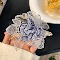 Miniatyrbillede 2 af 4: Blomster Hårklemme med Simuleret Blomsterdekoration Akryl Opsat Hårkæbe Elegant Brusebad Hårklemmer