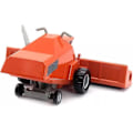 Pikkukuva 2 / 5: Cars 2 -elokuvan hahmot Harvester Frank 1/55 -mittakaavassa valettu metallileluauto Poikien lelut