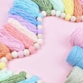 Miniatyrbild 5 av 5: Färgglatt Ulltofs Hänge Boho Stil Trähantverk För Babyrumsdekoration