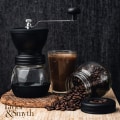 Miniatyrbilde 7 av 7: Håndkvern for kaffe, manuell, justerbar grovhet, keramisk kvern - Kaffebeankvern - Bærbar kaffekvern - Kompakt design for hjemmet, kontoret