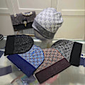 Miniatyrbilde 2 av 5: Ny ankomst Designer Letter Trykt Sjakkbrett Vinterlue Myk Varmt Strikket Beanie Hater Blue