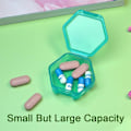 Miniatyrbild 4 av 6: 3 st små pilleraskar, BPA-fria pillerfodral för att förvara vitaminer, fuktbeständig daglig pilleraskorganisatör för resor, bärbar