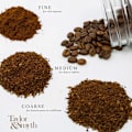 Miniatyrbilde 3 av 7: Håndkvern for kaffe, manuell, justerbar grovhet, keramisk kvern - Kaffebeankvern - Bærbar kaffekvern - Kompakt design for hjemmet, kontoret