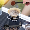 Miniatyrbilde 4 av 9: 2-i-1 kaffeskje, gjenbrukbar måleskje med espressopresser 1,77 x 1,96 x 5,90 tommer