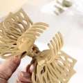 Miniatyrbilde 4 av 5: Store Butterfly Hårklemmer For Kvinner Klø-Klipp Hodeplagg Hårklipp khaki