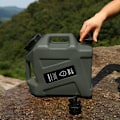 Pikkukuva 2 / 8: 12L Kannettava Veden Säiliö Hanaan ja Puhdistusharjalla, BPA-Vapaa Leirintään Army green