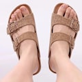 Miniatyrbillede 3 af 7: Crestar Kvinnor Classic Cork Tompa Nya Unisex Suede Flats Sandaler Med Arch Support Summer Beach Slides Justerbara Buckle Skor Crestar Suede-AT 38