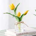 Miniatyrbillede 4 af 4: Gule Tulipaner i Glasvase med Kunstigt Vand, Ægte Touch Blomster til Kontor og Bryllupsdekoration Yellow