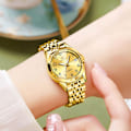 Miniatyrbilde 7 av 7: Klassiker Dame Armbåndsur i Rustfritt Stål Elegant Analog Kvartsur Vannresistent Klokker Lysende Dato Kalender Klokker Gull Gold