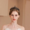 Miniatyrbillede 3 af 5: CQBB Queen Crown og Tiara Princess Crown til kvinder Krystalpandebånd til bryllup, gotiske halloweenkostumer, bal halloween tilbehør (sort)