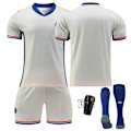 Pikkukuva 1 / 2: Chelsea Kotipelipaita Lapsille 2024-2025 - Vieraspelipaikka - Numeroimaton - Sukka-suojat 30 Unnumbered - Sock Guards 30